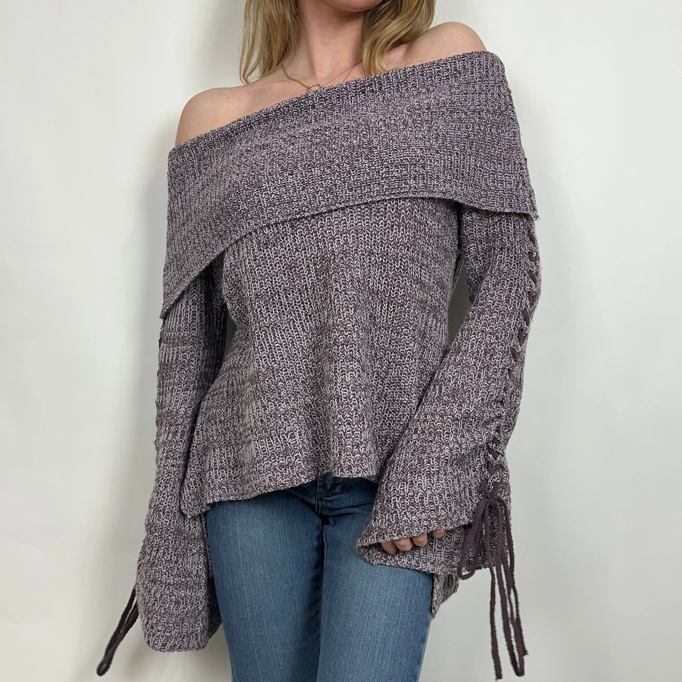 2000s Lavender Cold Shoulder Knit Sweater (S/M)