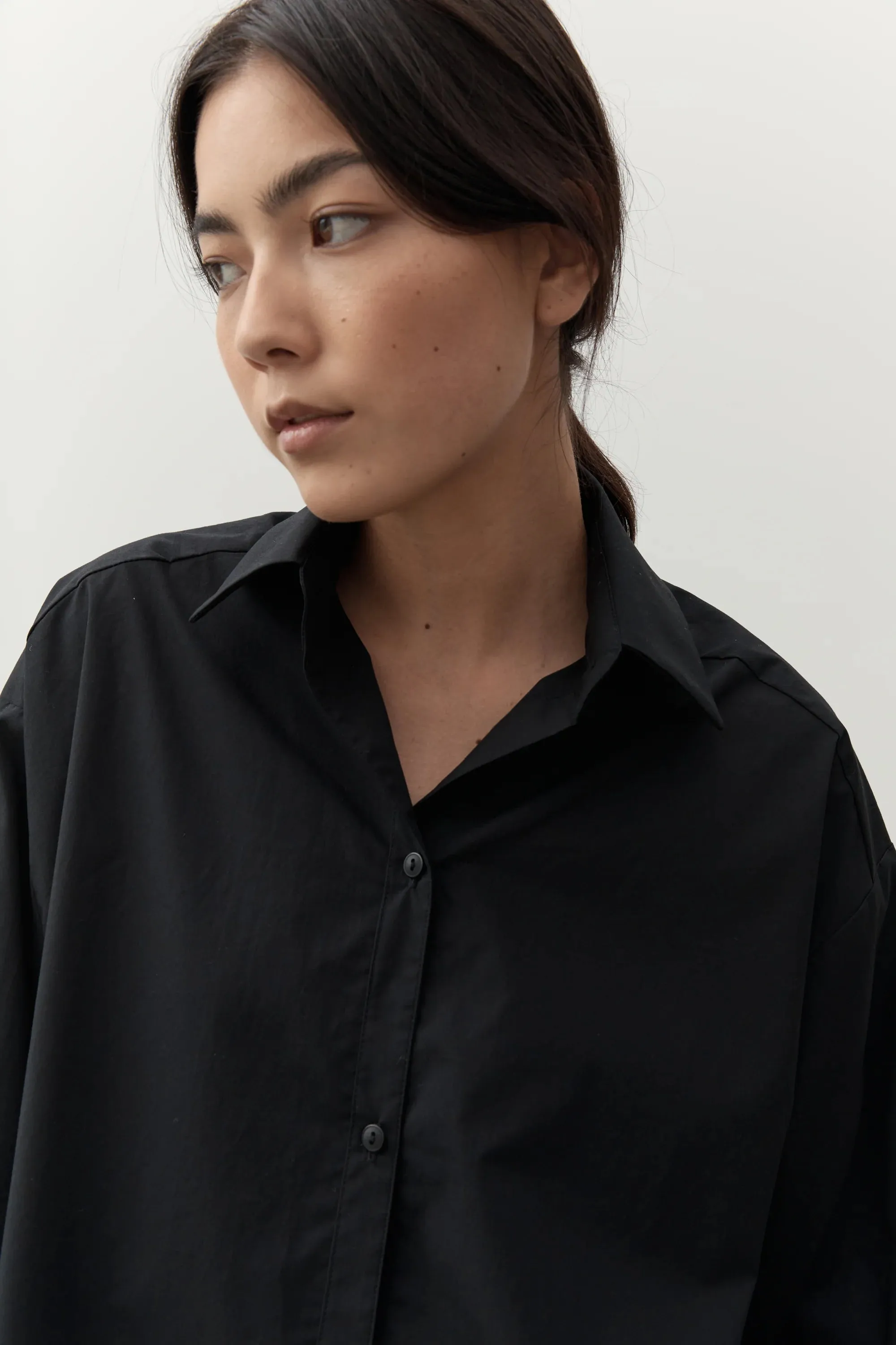 CLASSIC SHIRT - BLACK