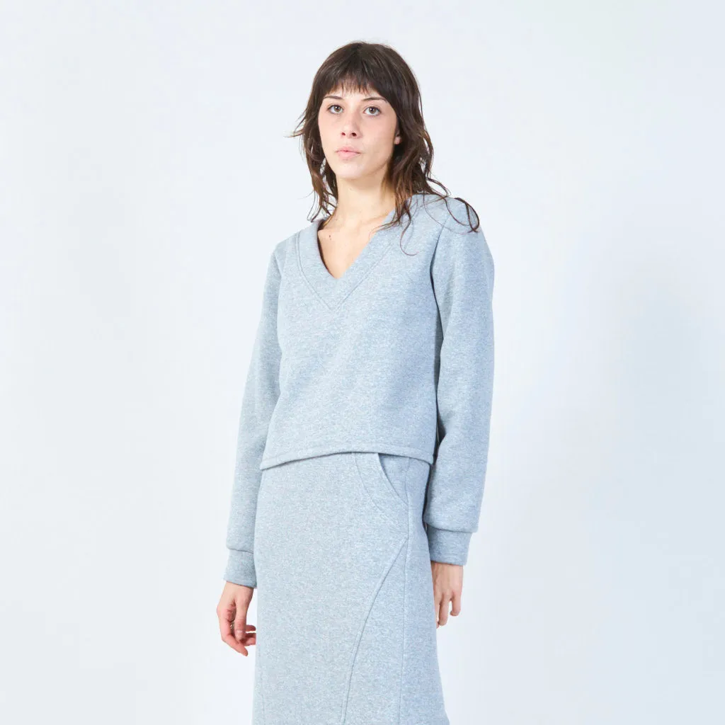Cropped V-neck pullover wholesale