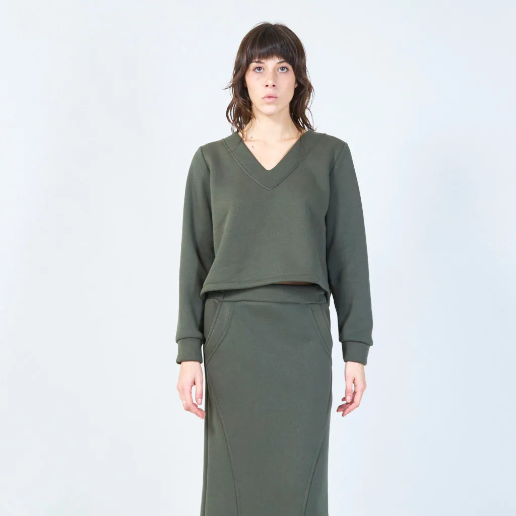Cropped V-neck pullover wholesale