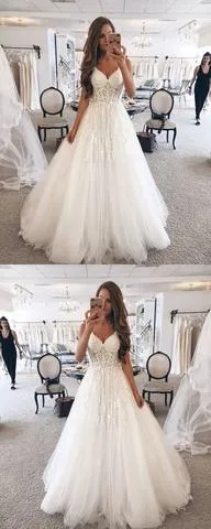 Elegant A-Line Spaghetti Straps Long Tulle Wedding Dress with Appliques PFW0033