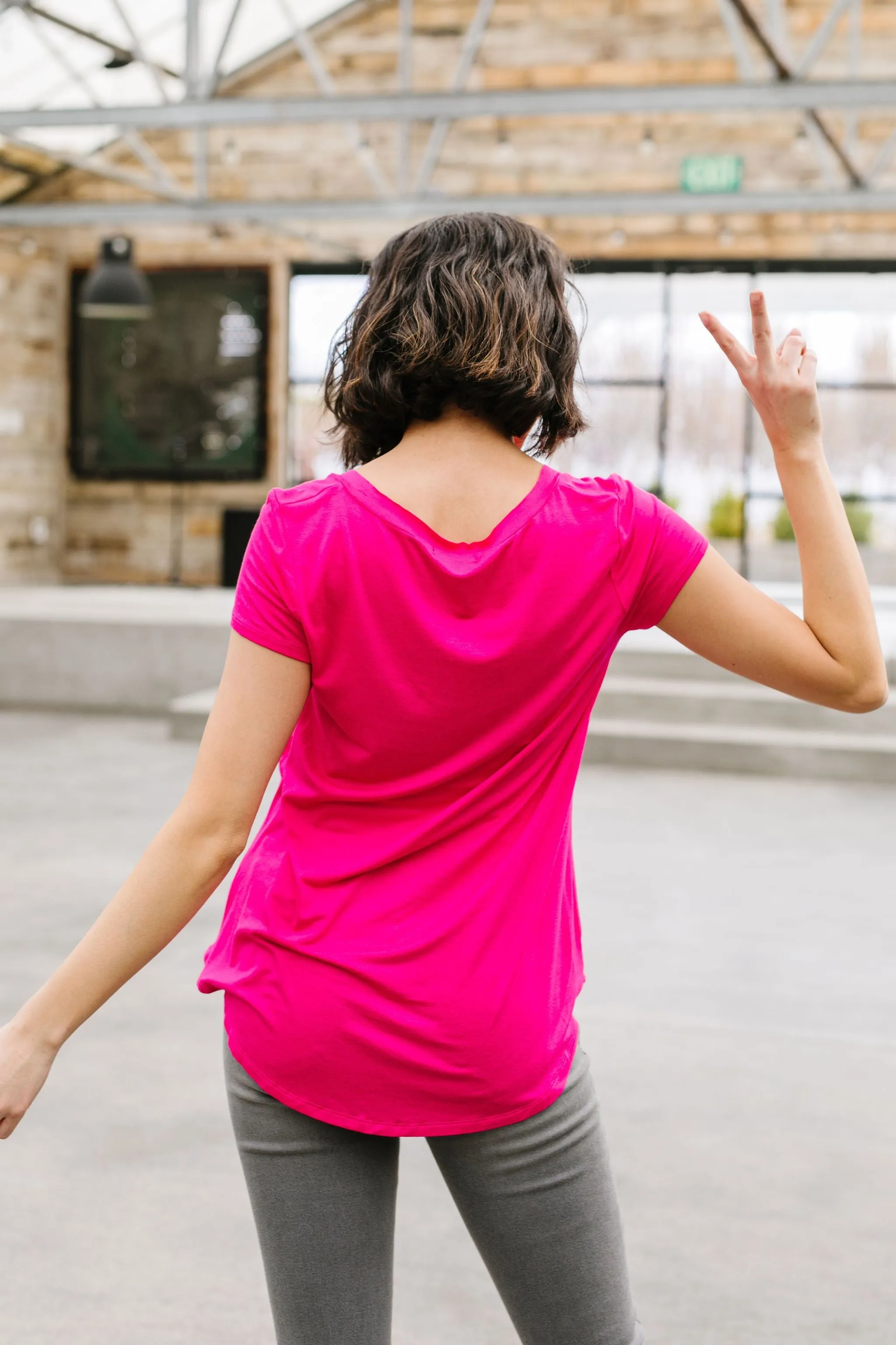Everyday Yay V-Neck Tee In Fuchsia