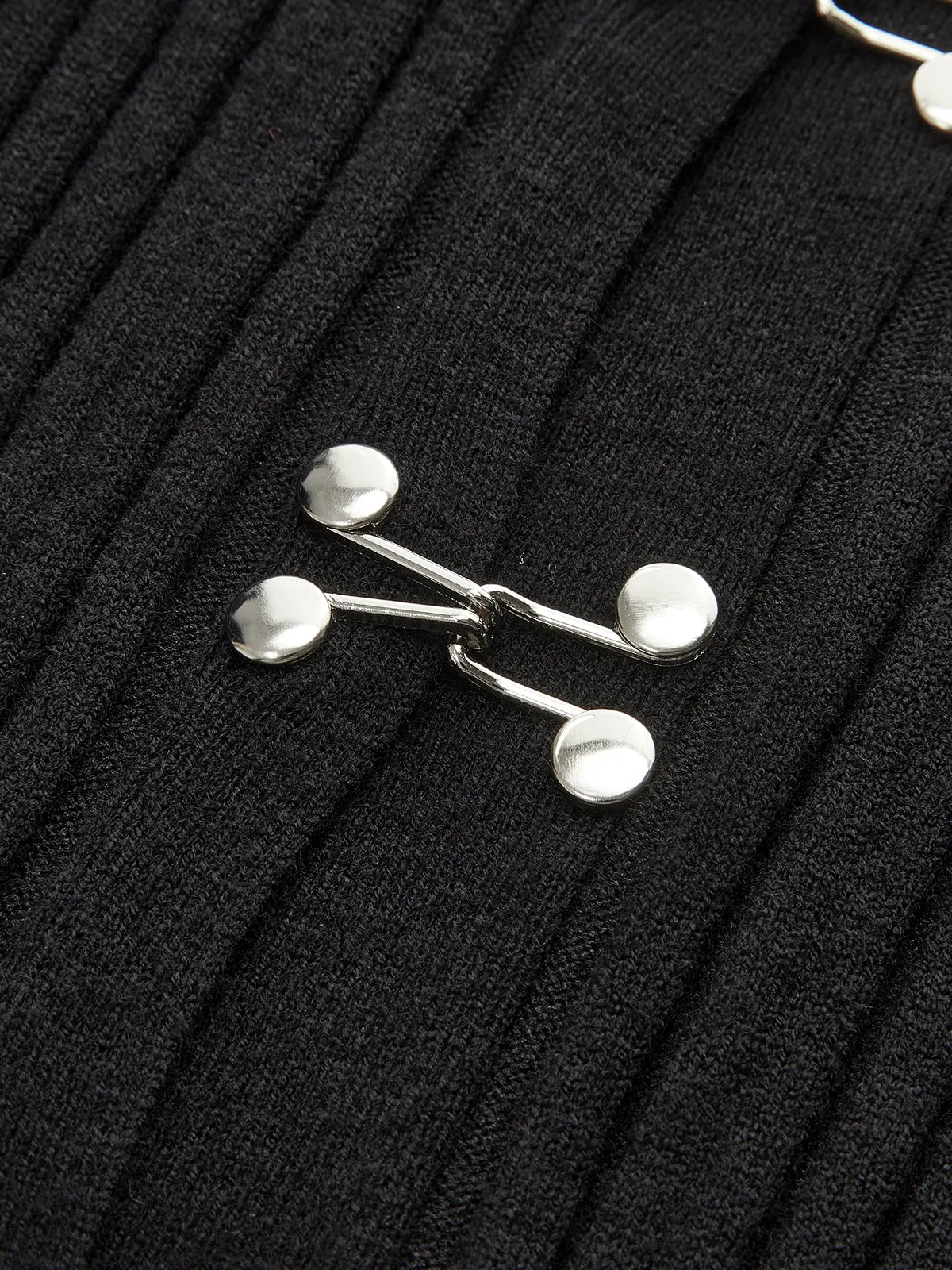 Hook Front Skinny Knit Top