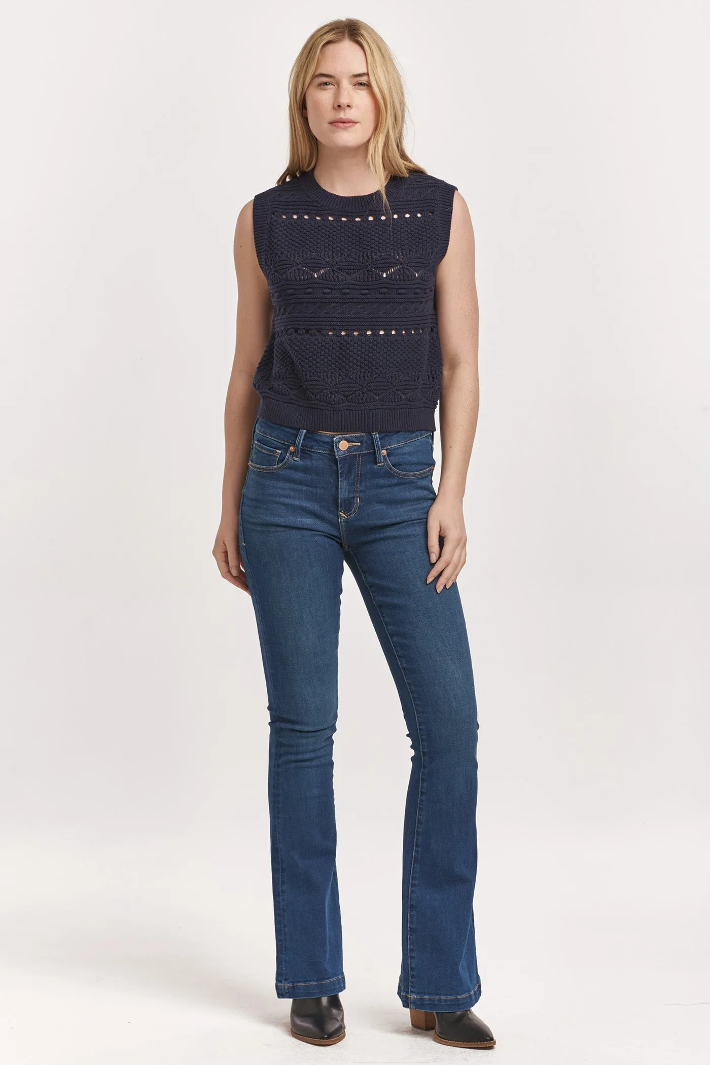 KAELA CREW NECK SLEEVELESS TANK MIDNIGHT BERRY