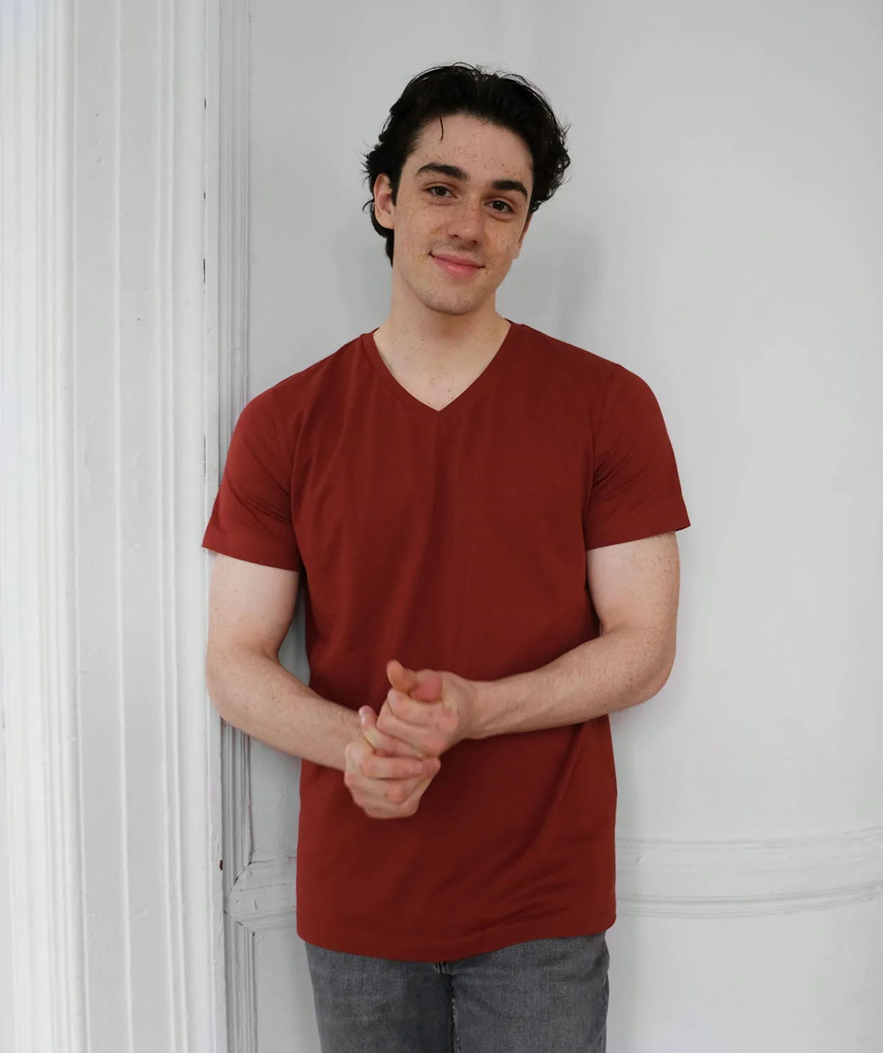 SETH v-neck men's tee in Burnt Henna