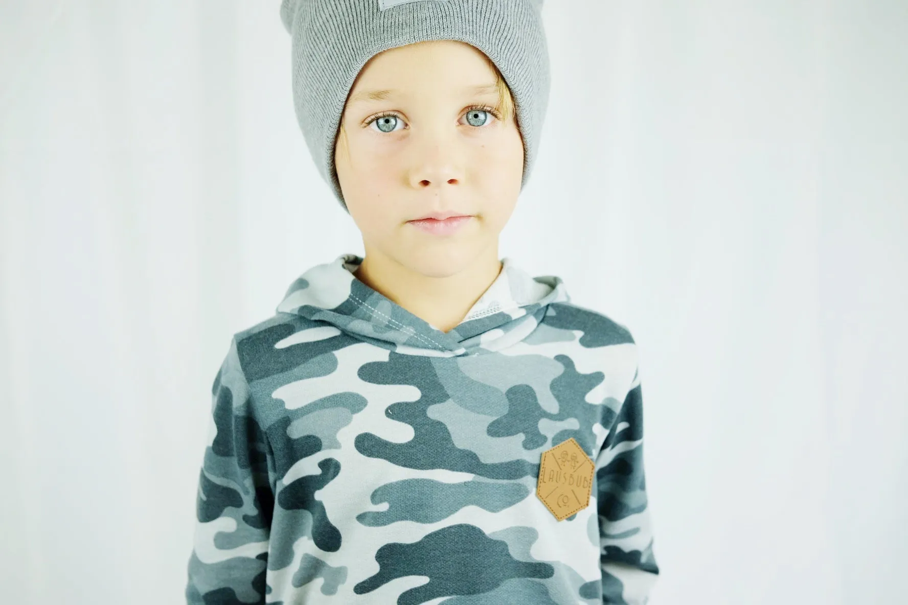 Snow camo curved hem hoodie